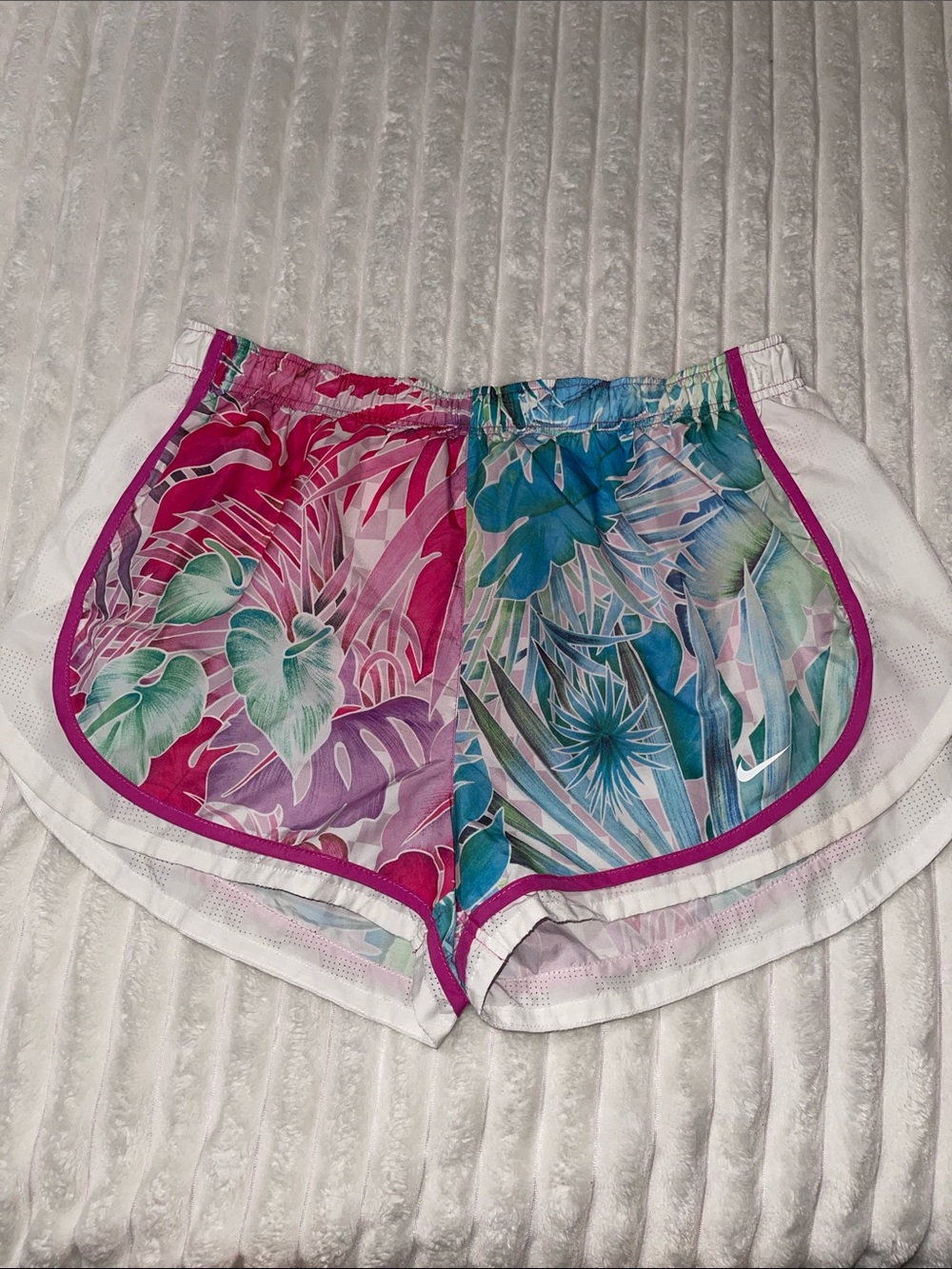 Nike Floral Shorts | Size XL